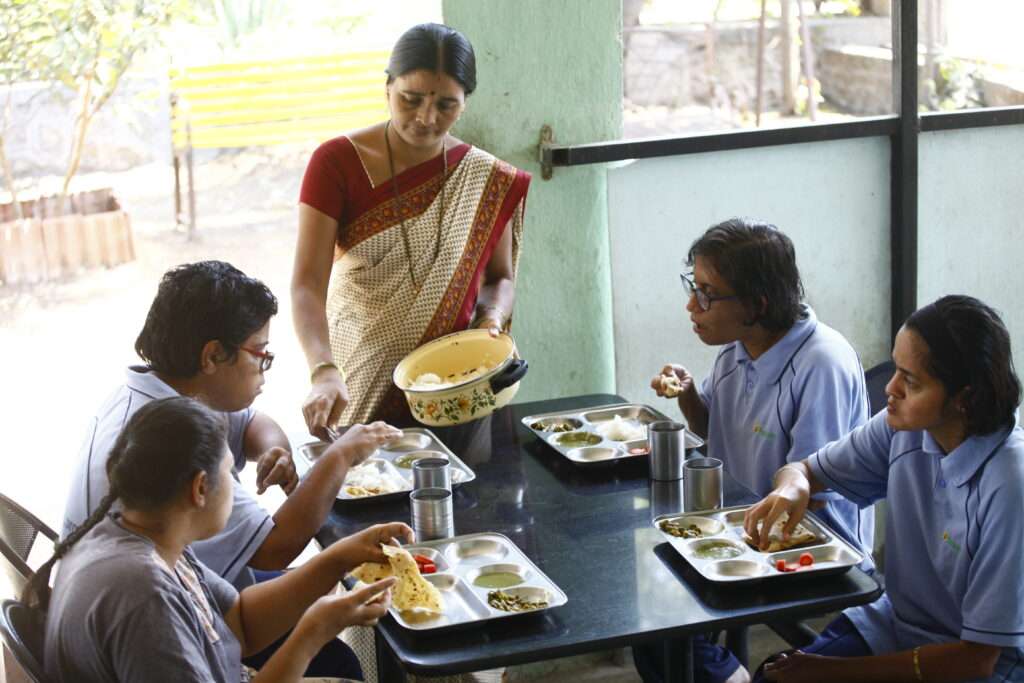 The Importance of a Balanced Diet for People with Intellectual Disabilities